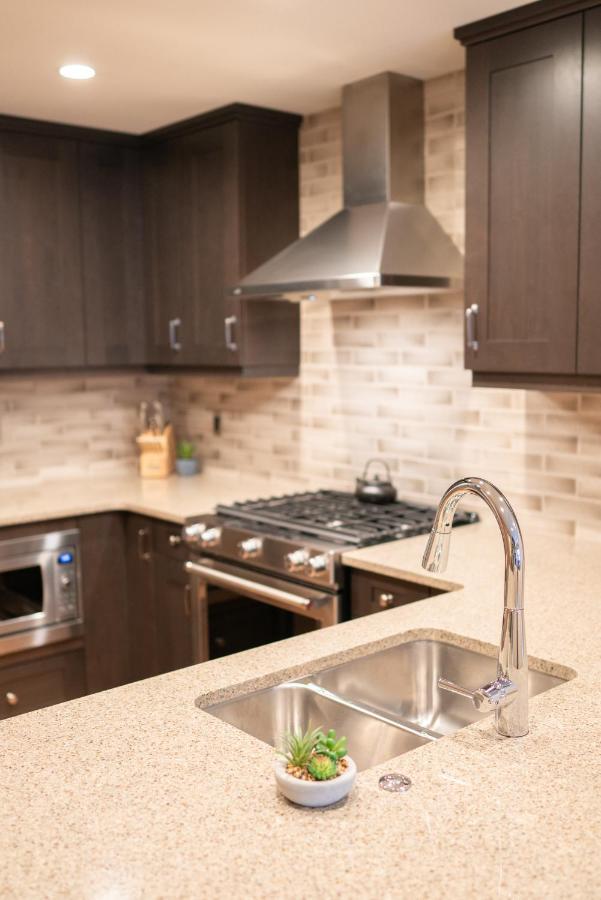 Spring Creek Luxury King One Bedroom At White Spruce Lodge Canmore Esterno foto